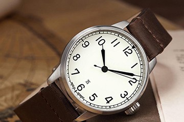 贵阳劳力士为什么倒着走