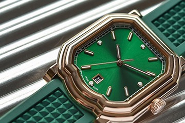 贵阳劳力士手表起雾了维修