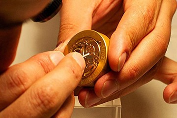 贵阳劳力士石英表为什么走慢